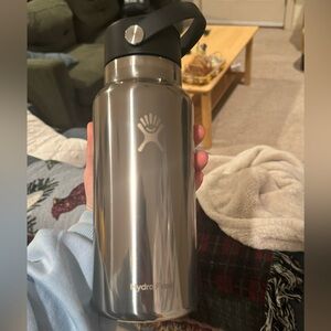 Hydro Flask 32oz Straw Bottle